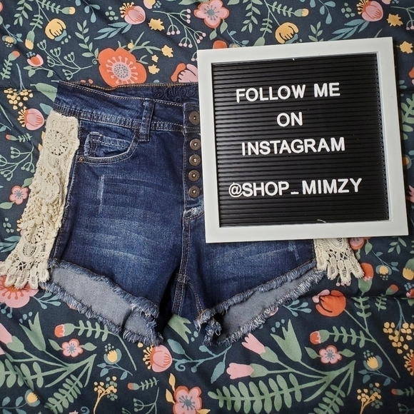 Indigo Rein | 5 | Denim Shorts with Lace Details - Picture 8 of 9